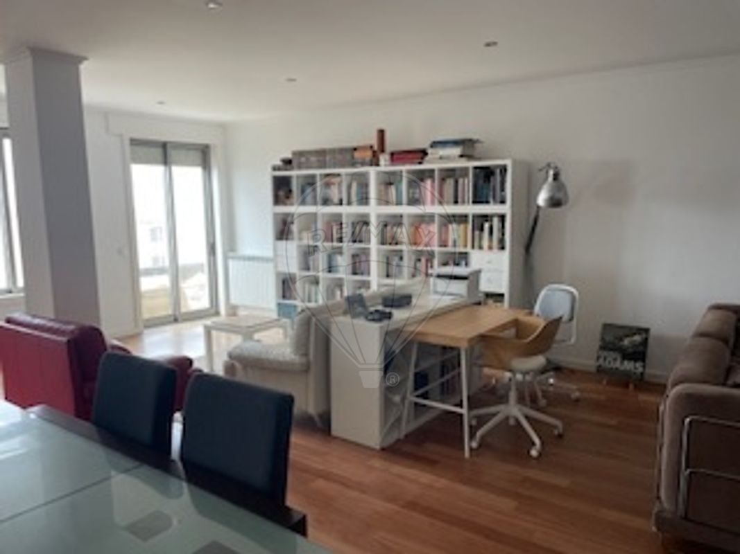 Apartamento T4 à venda em Espinho
