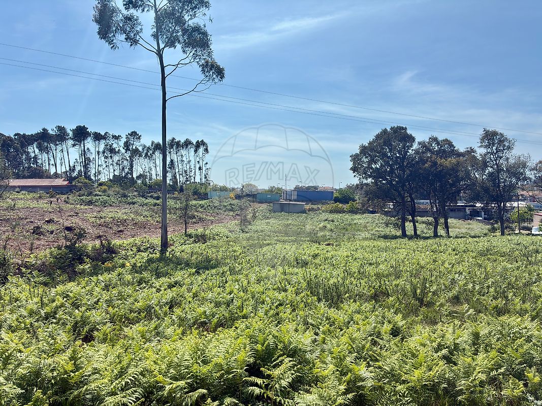 Terreno à venda em Vila Nova de Gaia