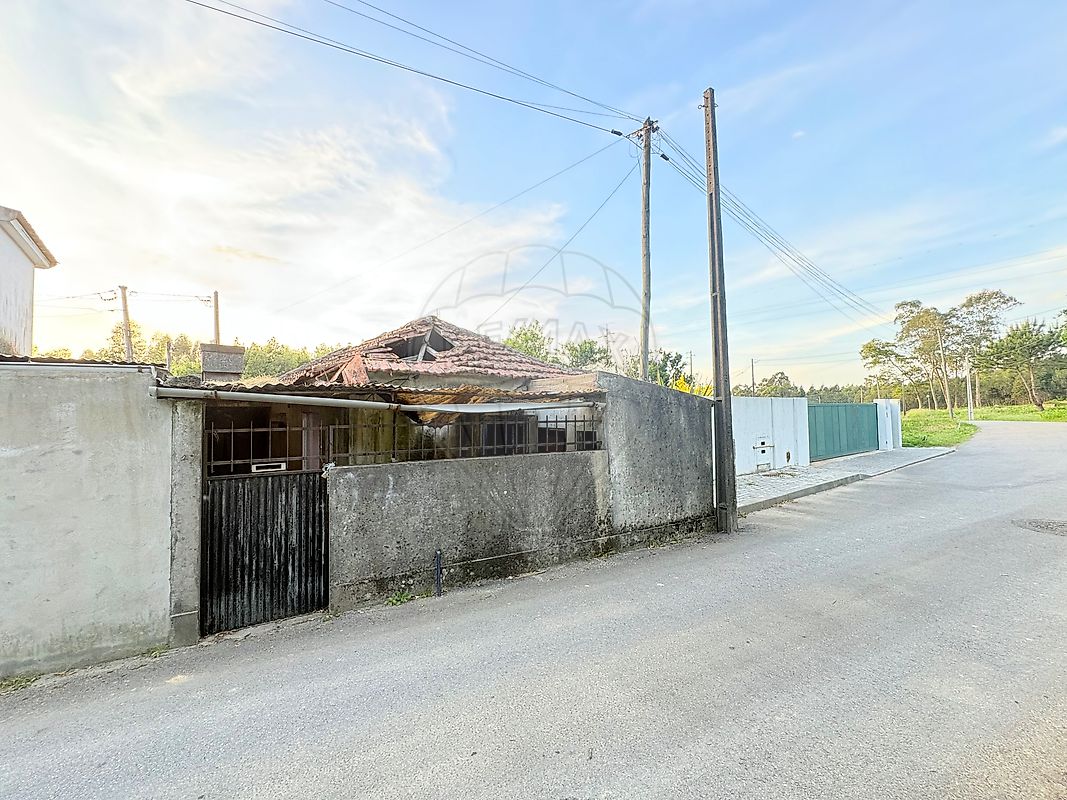 Moradia T3 à venda em Santa Maria da Feira