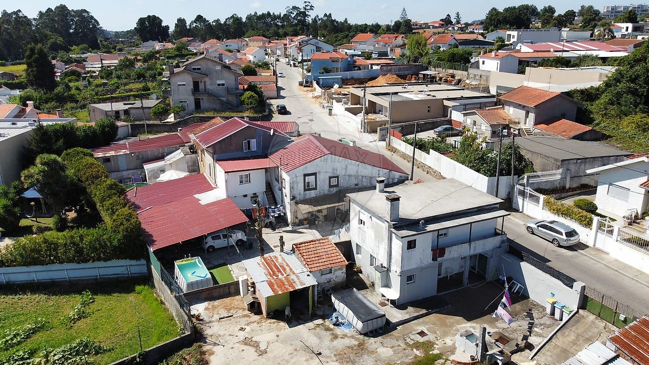 Apartamento T12 à venda em Vila Nova de Gaia