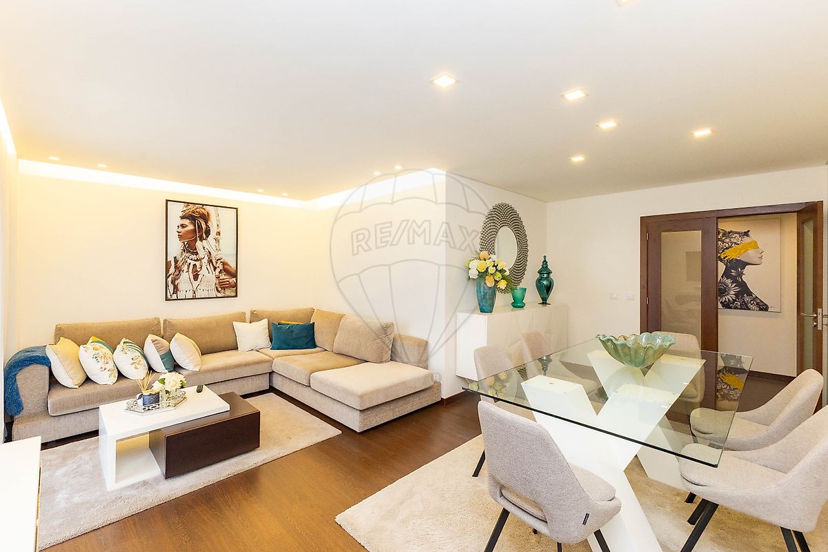 Apartamento T2 à venda em Lousada