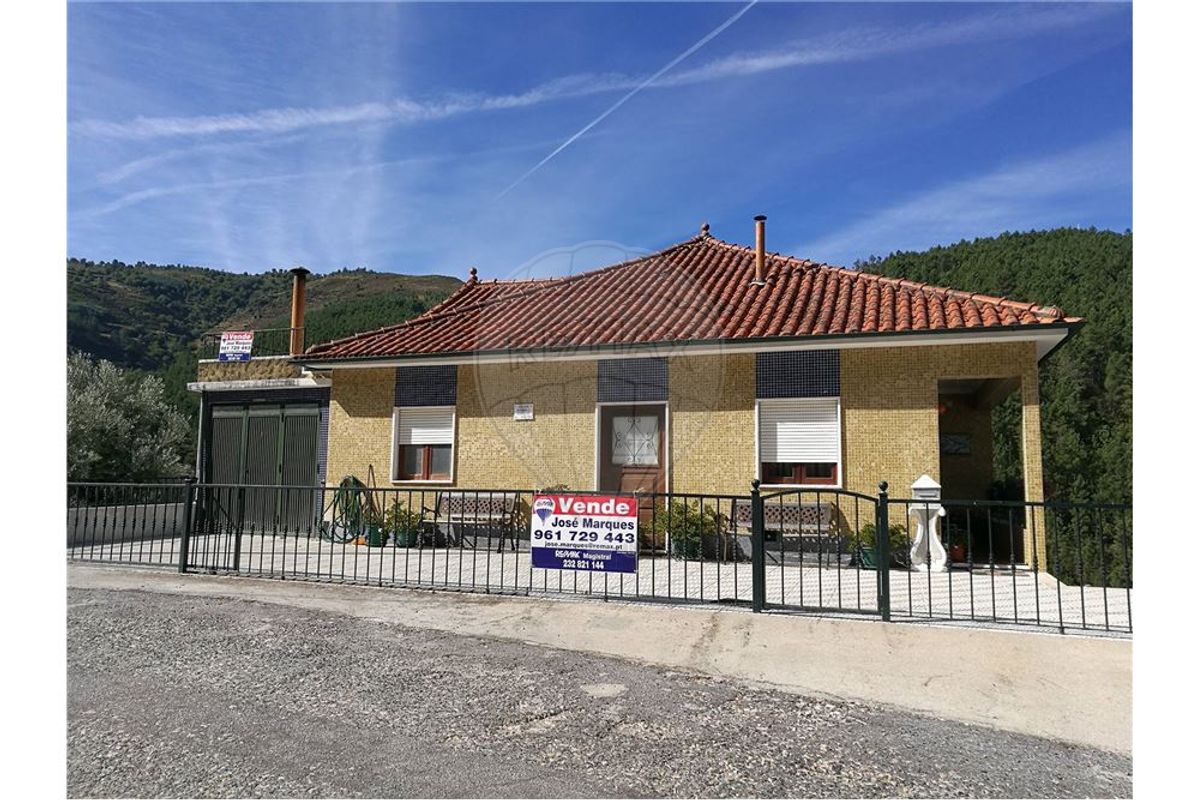 Moradia T5 para venda