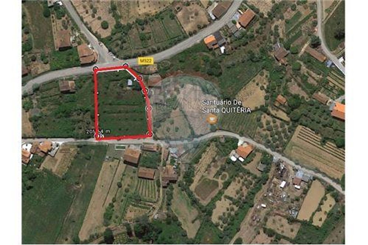 Lote para construção com 2 projetos aprovados