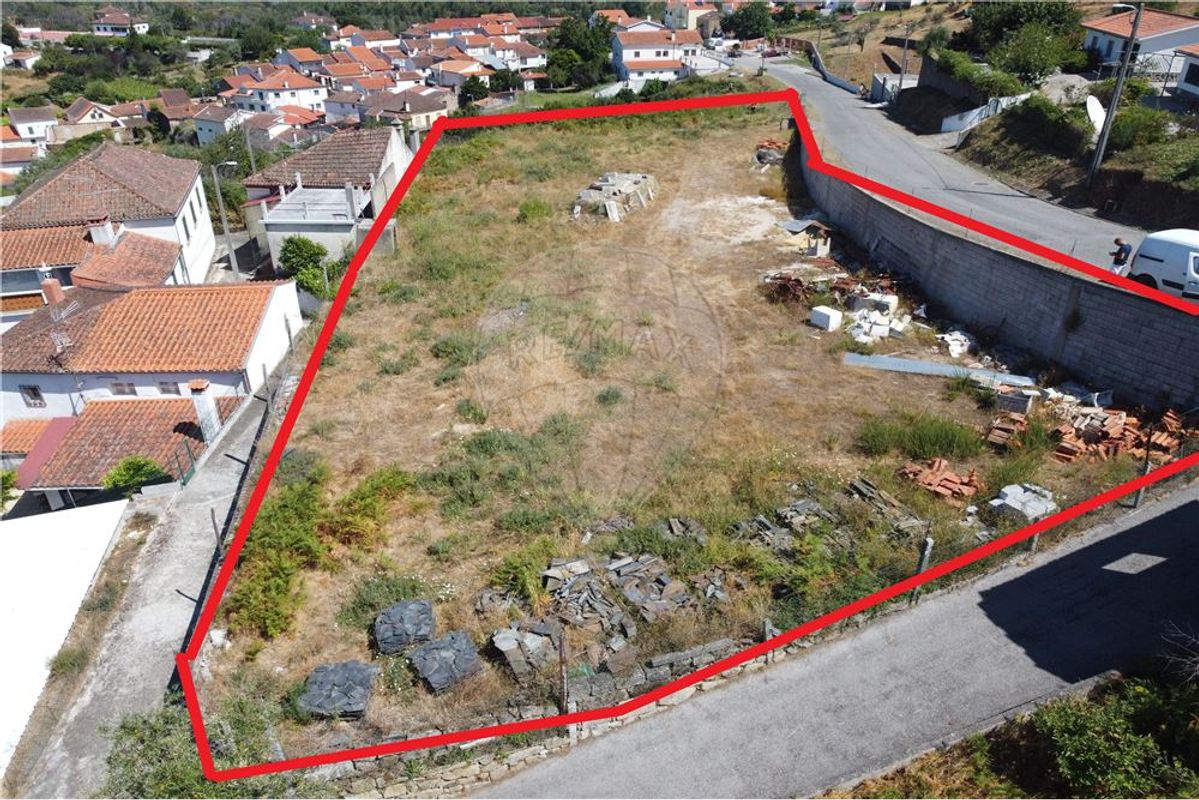 Lote de terreno para construção