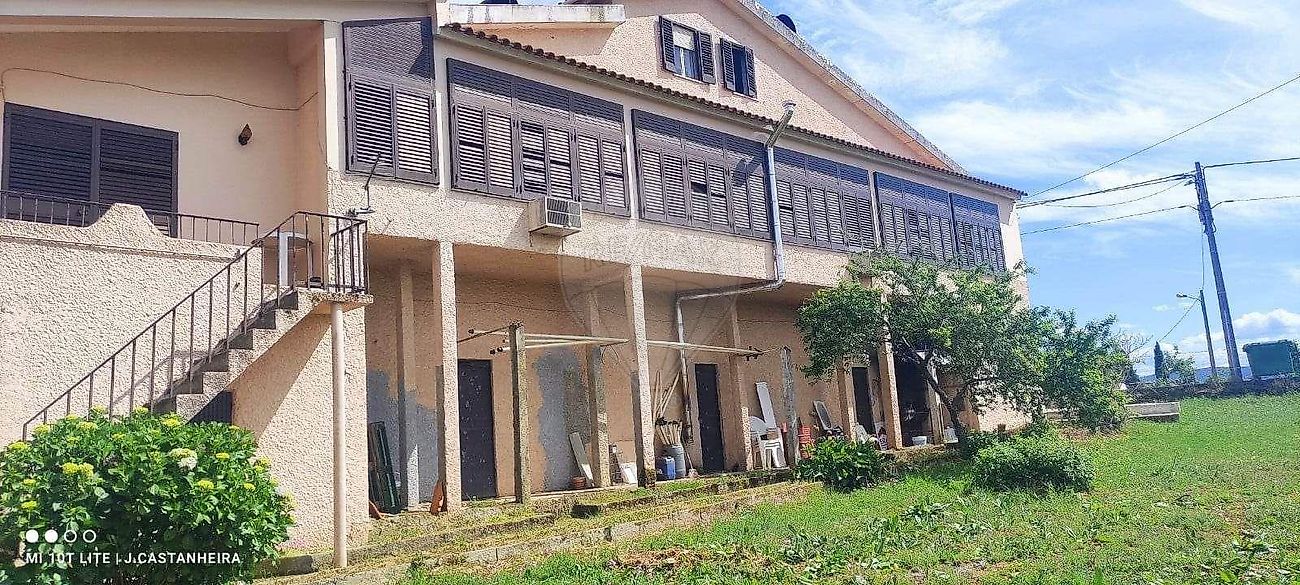 Moradia T3 à venda em Seia