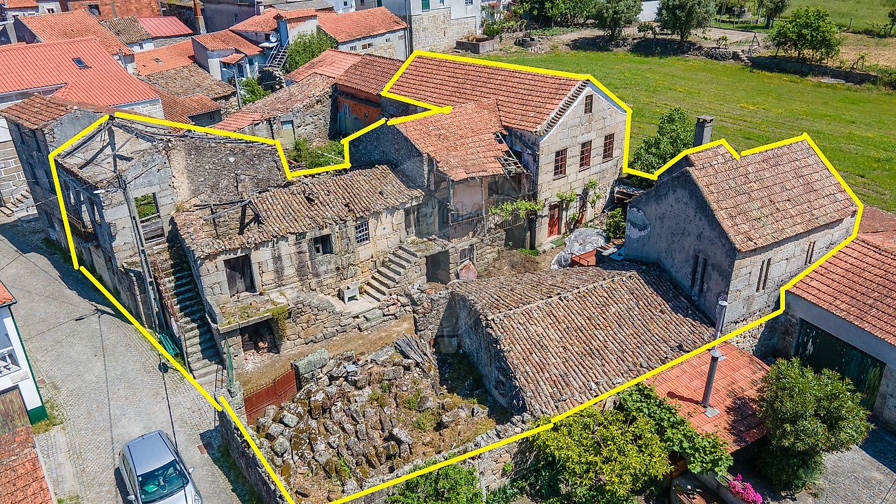 Moradia T8 à venda em Oliveira do Hospital
