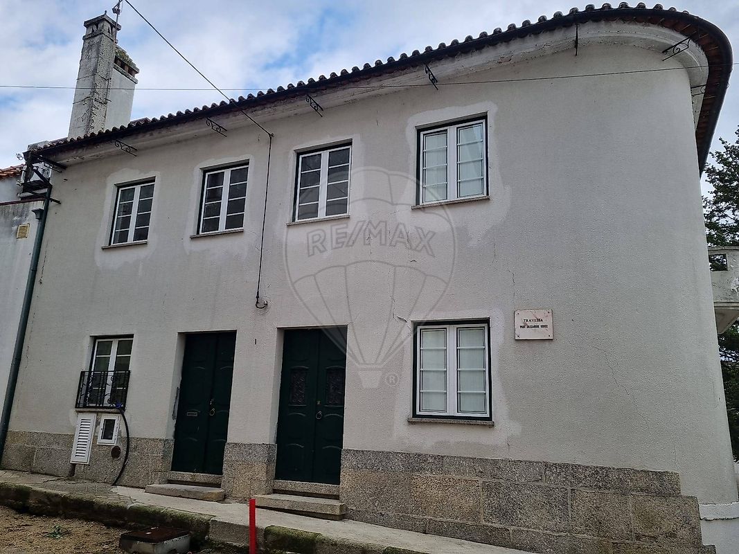 Prédio - Oliveira do Hospital e São Paio de Gramaços, Oliveira do Hospital, Coimbra