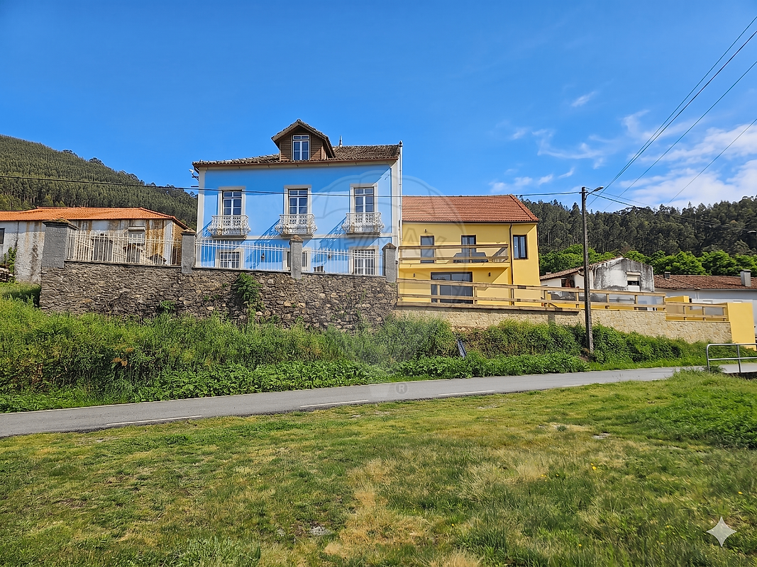 Moradia T5 à venda em Arganil