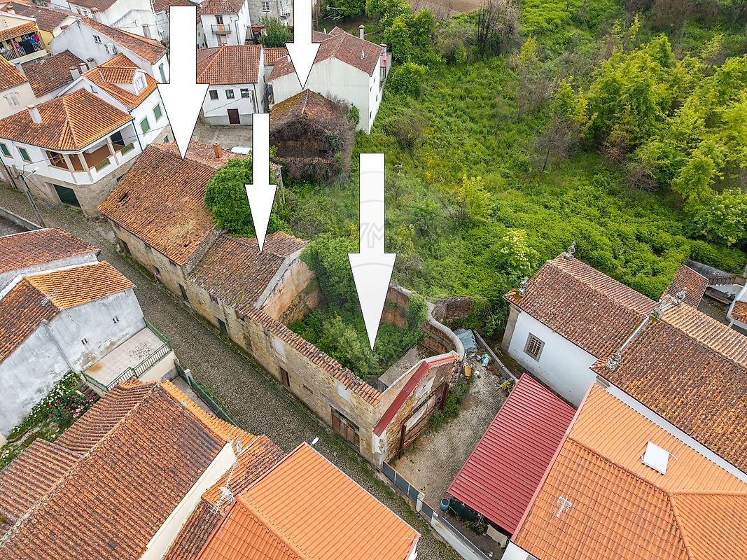Moradia - Vila Cova de Alva e Anceriz, Arganil, Coimbra