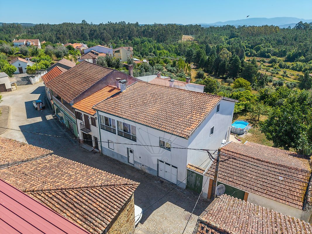 Moradia - Pinheiro de Coja e Meda de Mouros, Tábua, Coimbra