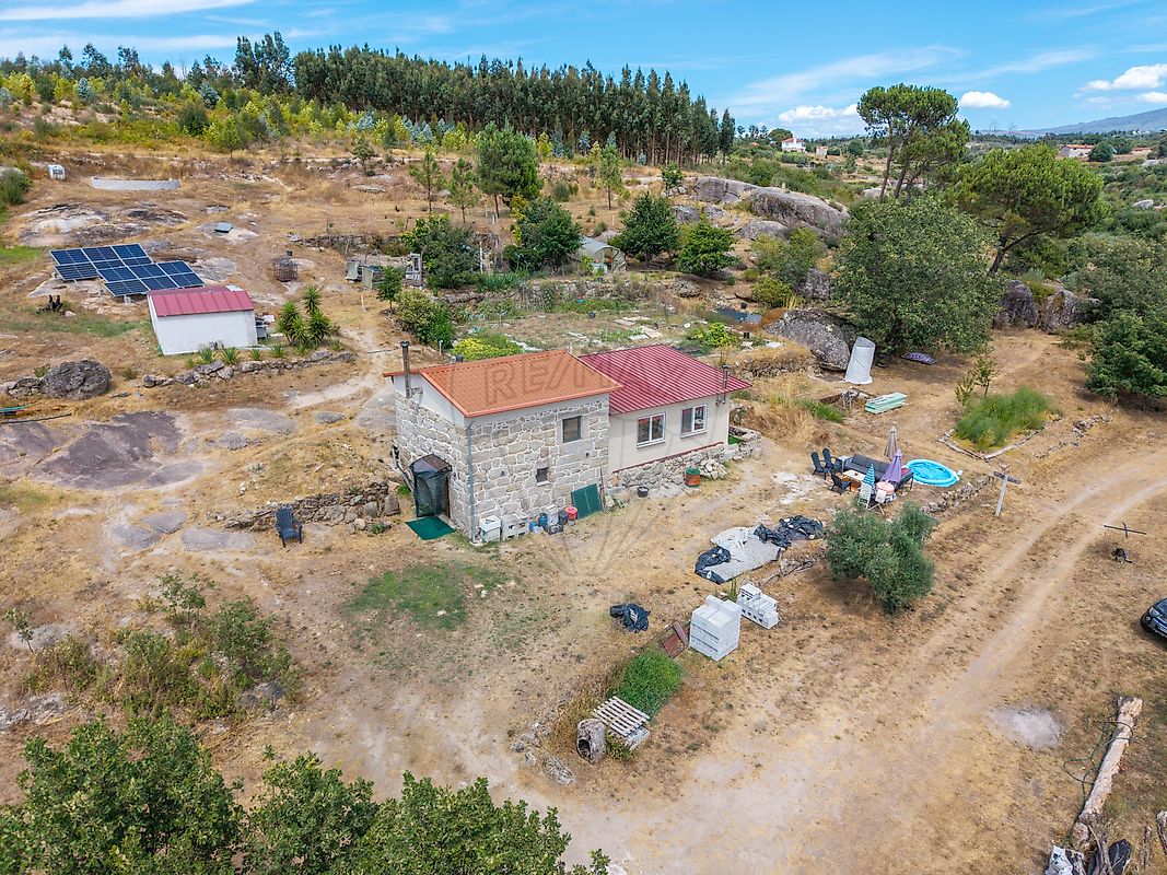 Moradia T2 à venda em Lagares da Beira, Oliveira do Hospital — foto 2