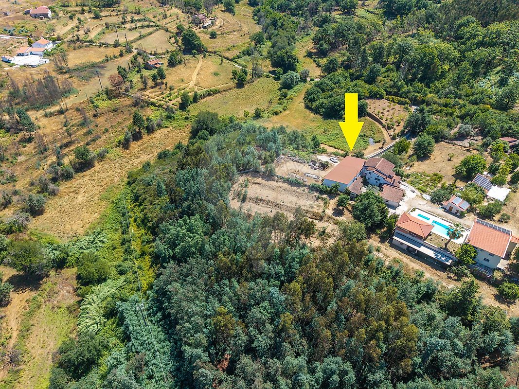 Moradia - Santa Ovaia e Vila Pouca da Beira, Oliveira do Hospital, Coimbra