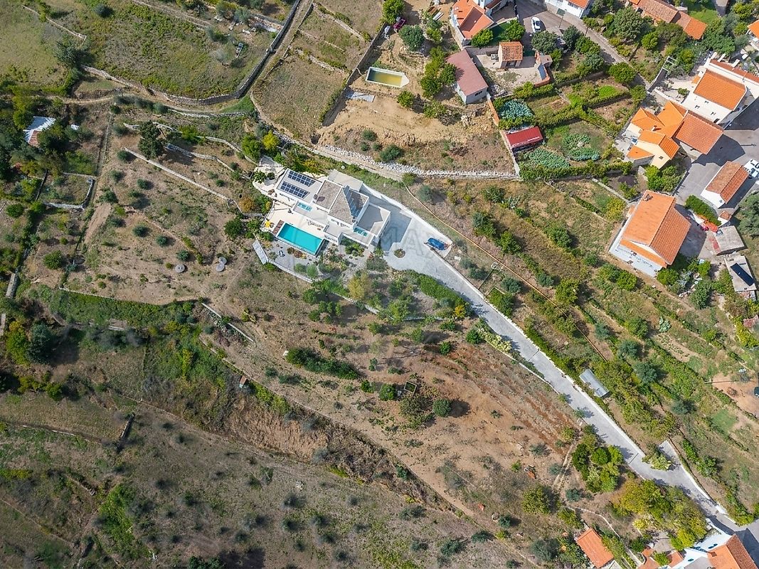 Moradia T3 à venda em Santa Ovaia e Vila Pouca da Beira, Oliveira do Hospital — foto 2