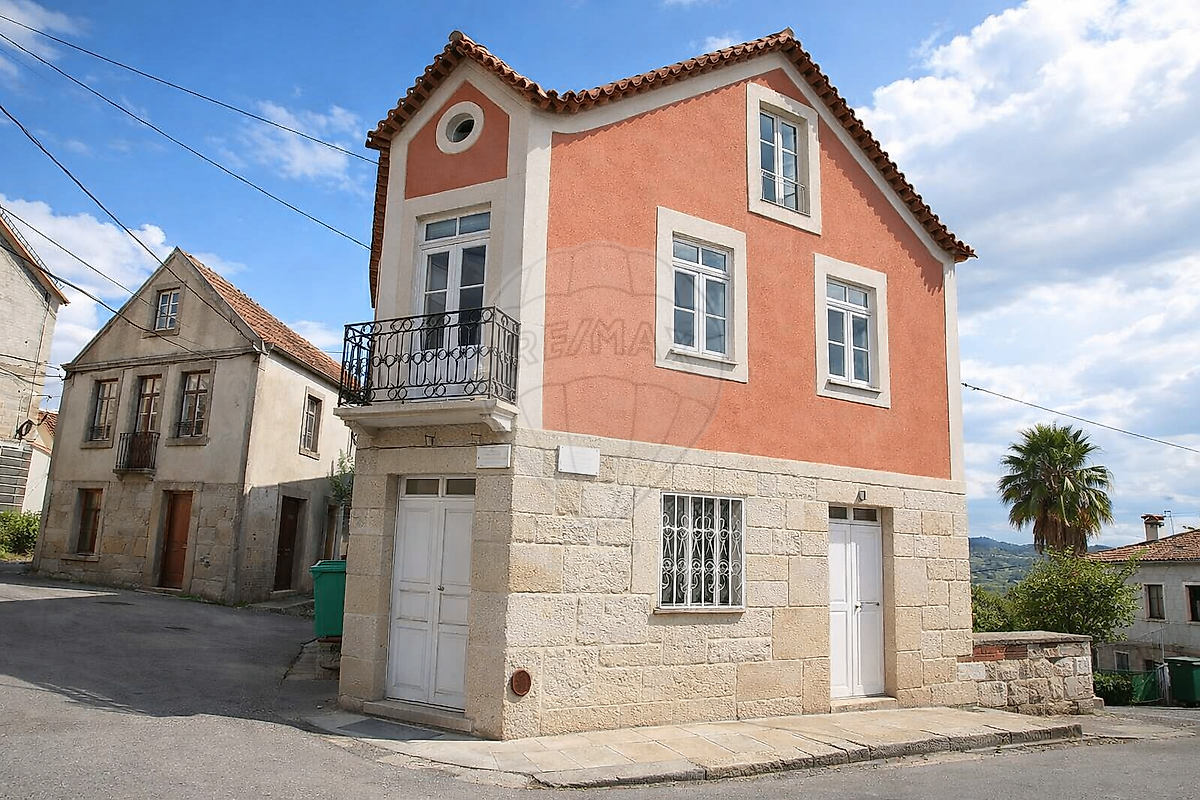 Moradia T7 à venda em Carregal do Sal