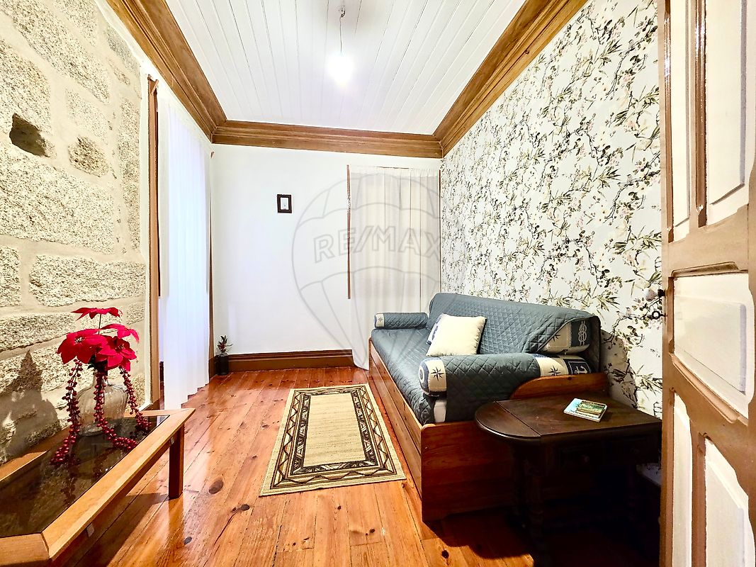 Moradia T4 para venda