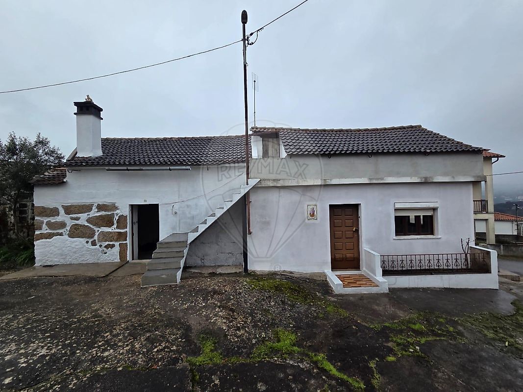 Moradia - Ovoa e Vimieiro, Santa Comba Dão, Viseu