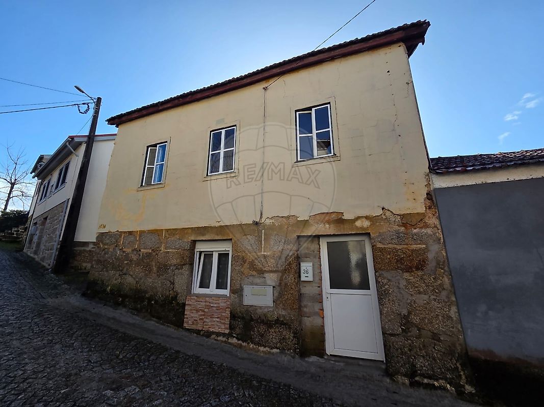 Moradia - Ovoa e Vimieiro, Santa Comba Dão, Viseu