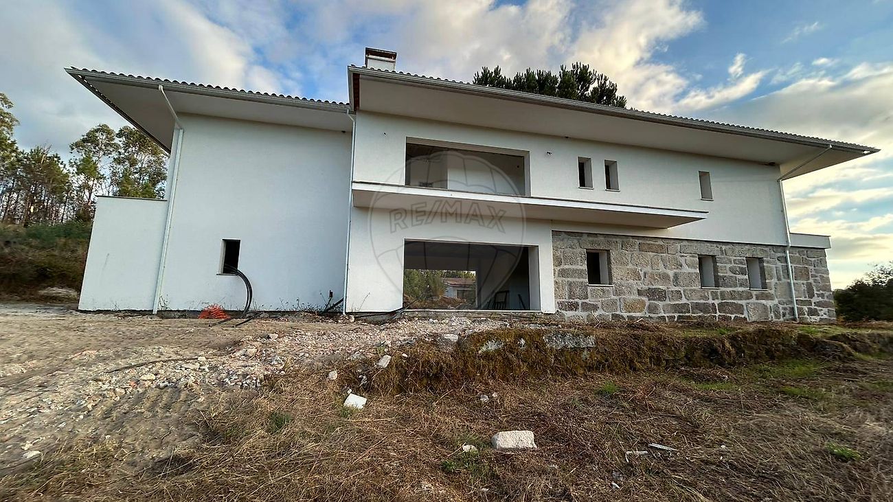 Moradia - Oliveira do Conde, Carregal do Sal, Viseu