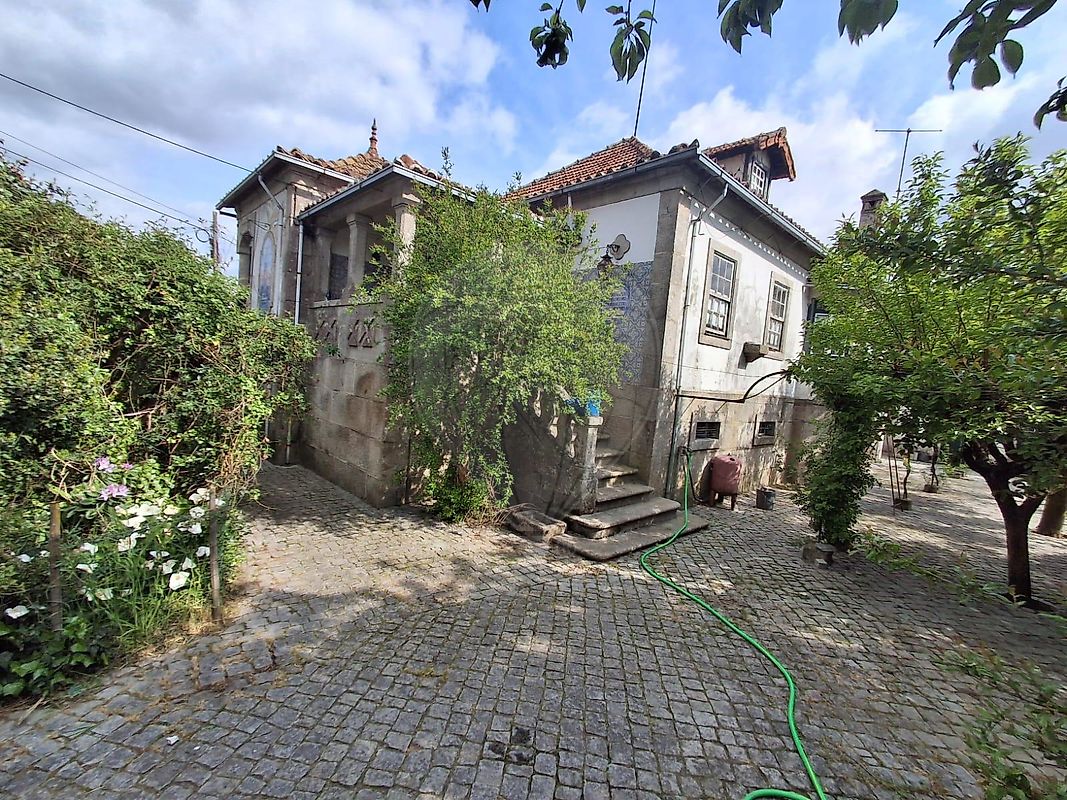 Moradia - Canas de Senhorim, Nelas, Viseu