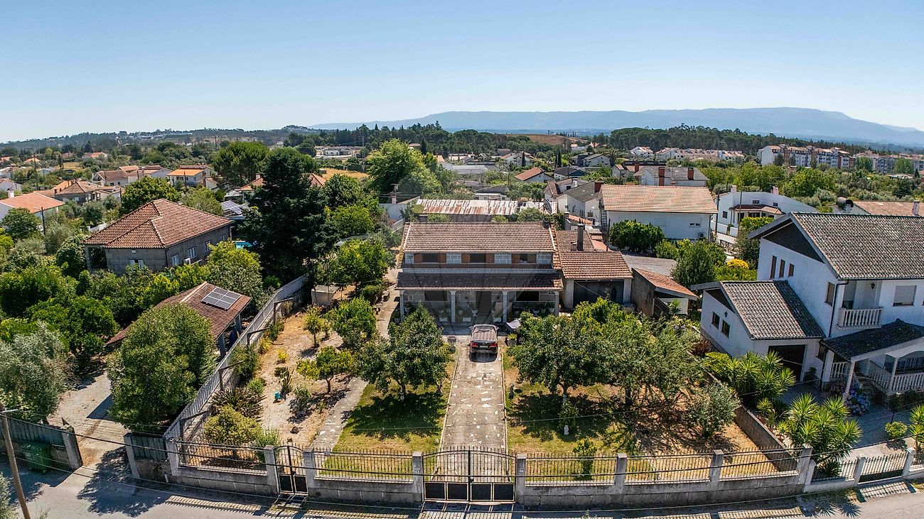 Apartamento T7 à venda em Nelas
