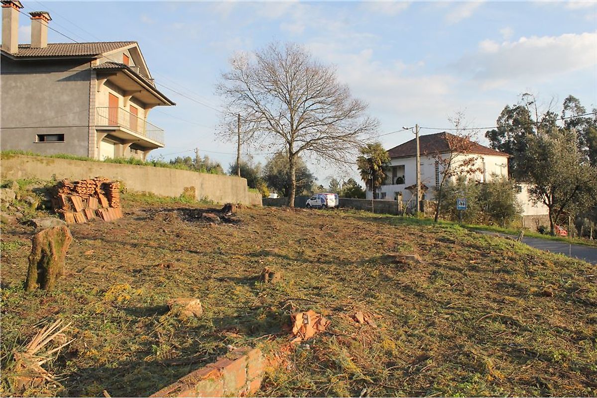 Terreno à venda em Tondela