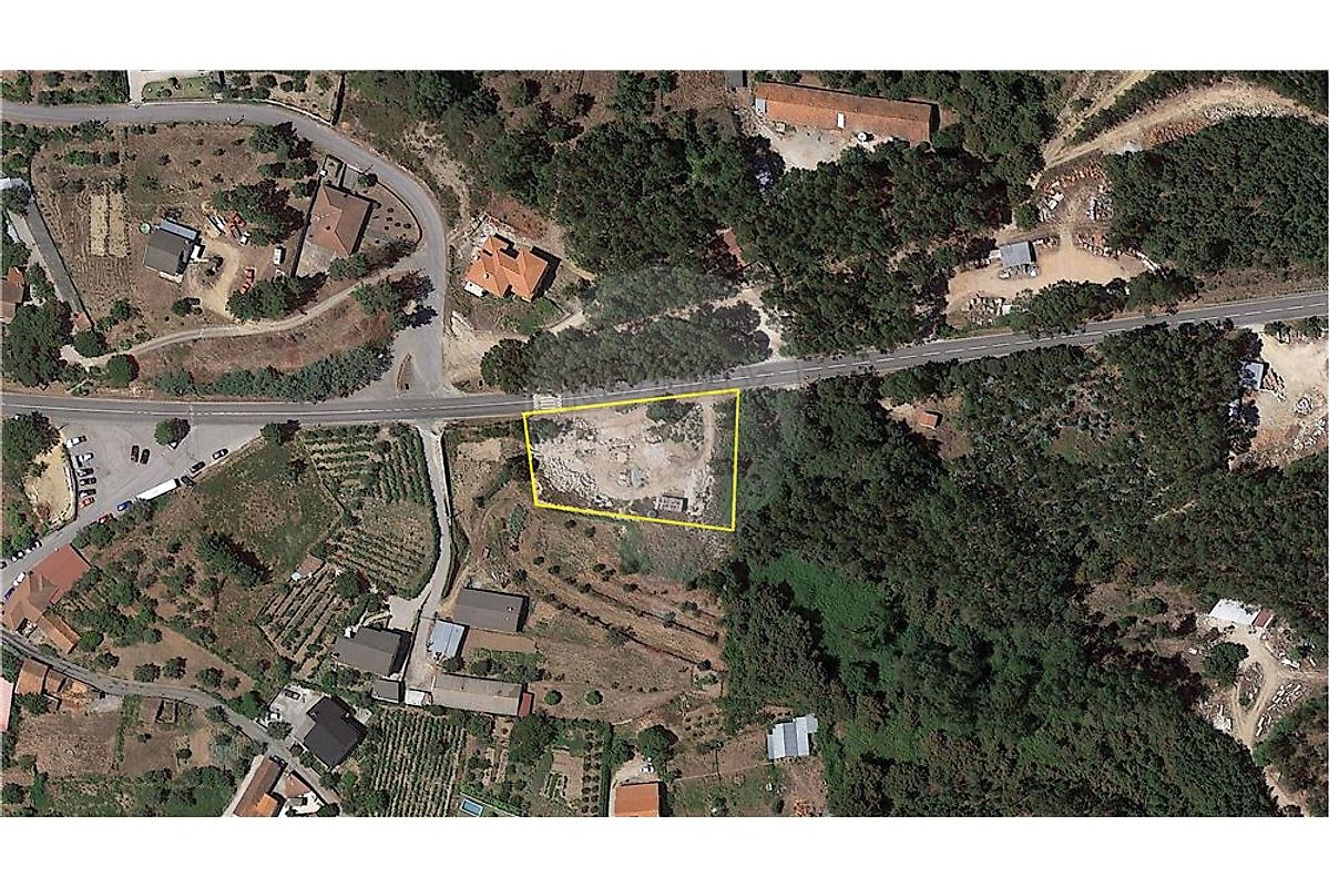 Terreno  à venda em Tondela