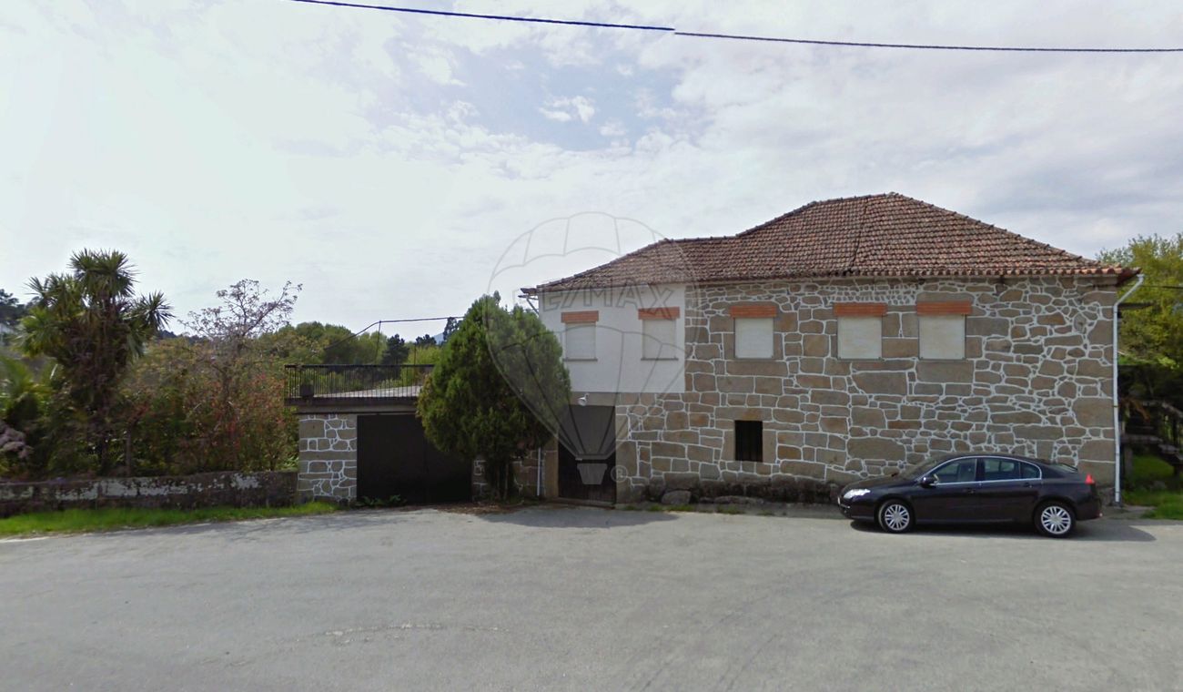 Moradia T4 para venda
