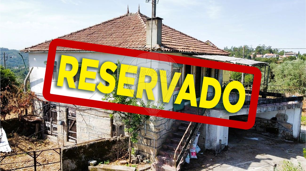 Moradia T4 para venda