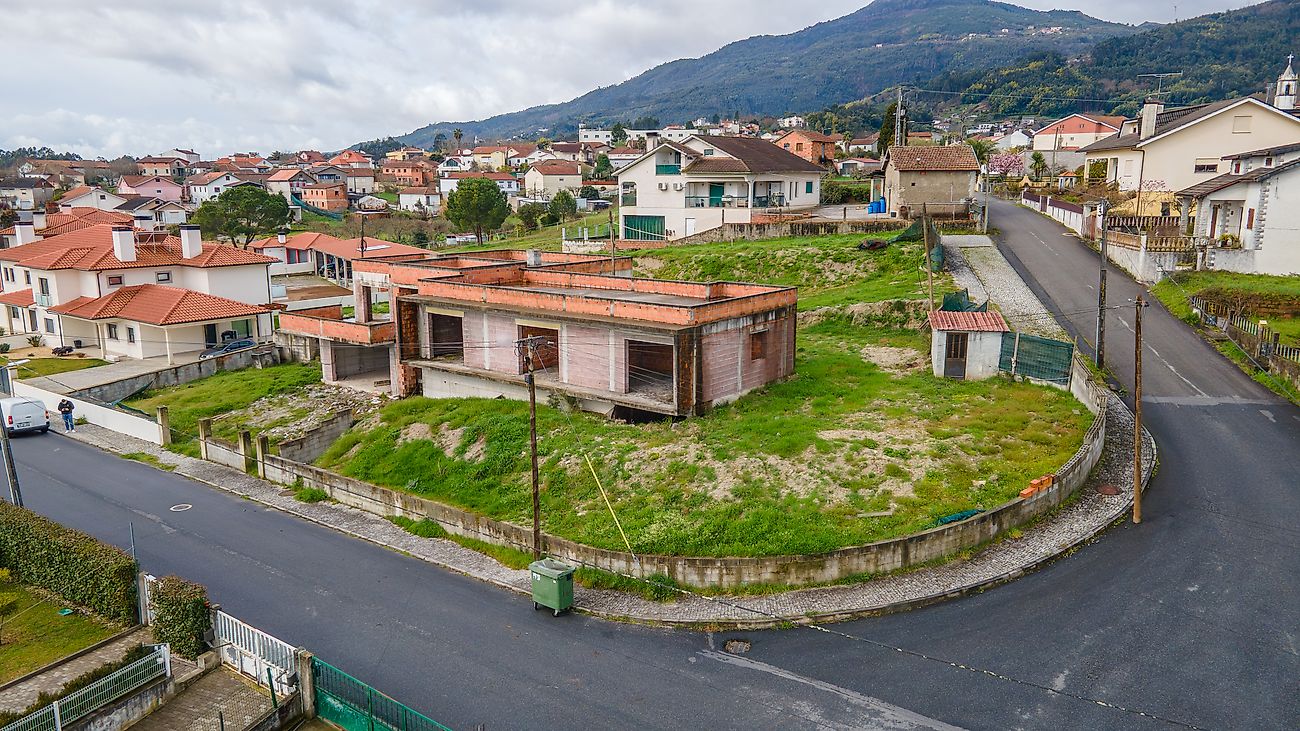 Land for sale in Tondela, Portugal — €128,000