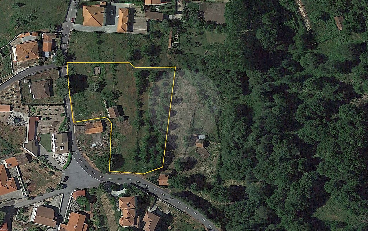 Terreno - Couto de Baixo e Couto de Cima, Viseu, Viseu