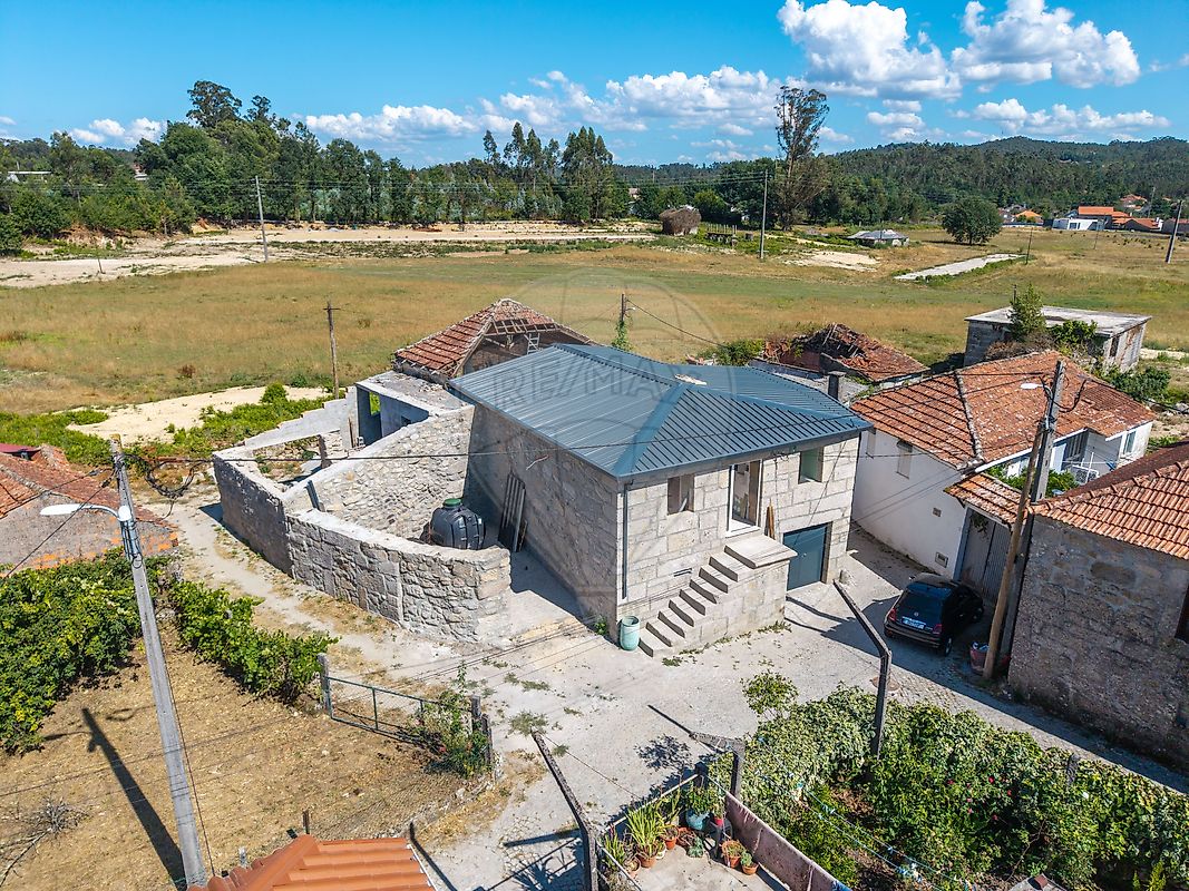 Moradia - Carvalhais e Candal, São Pedro do Sul, Viseu
