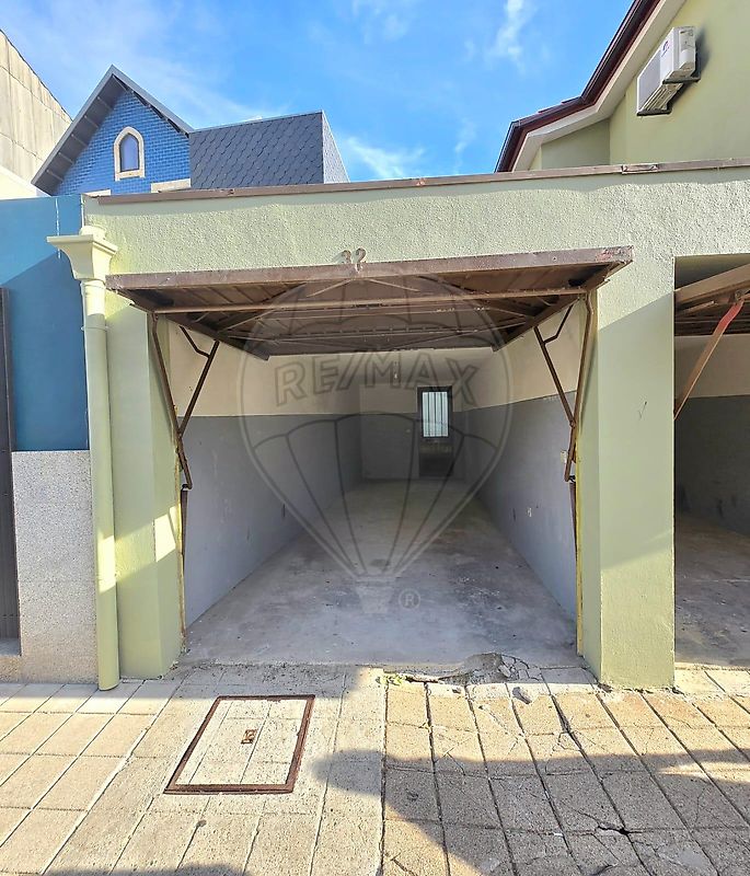 Garagem para arrendar em Porto