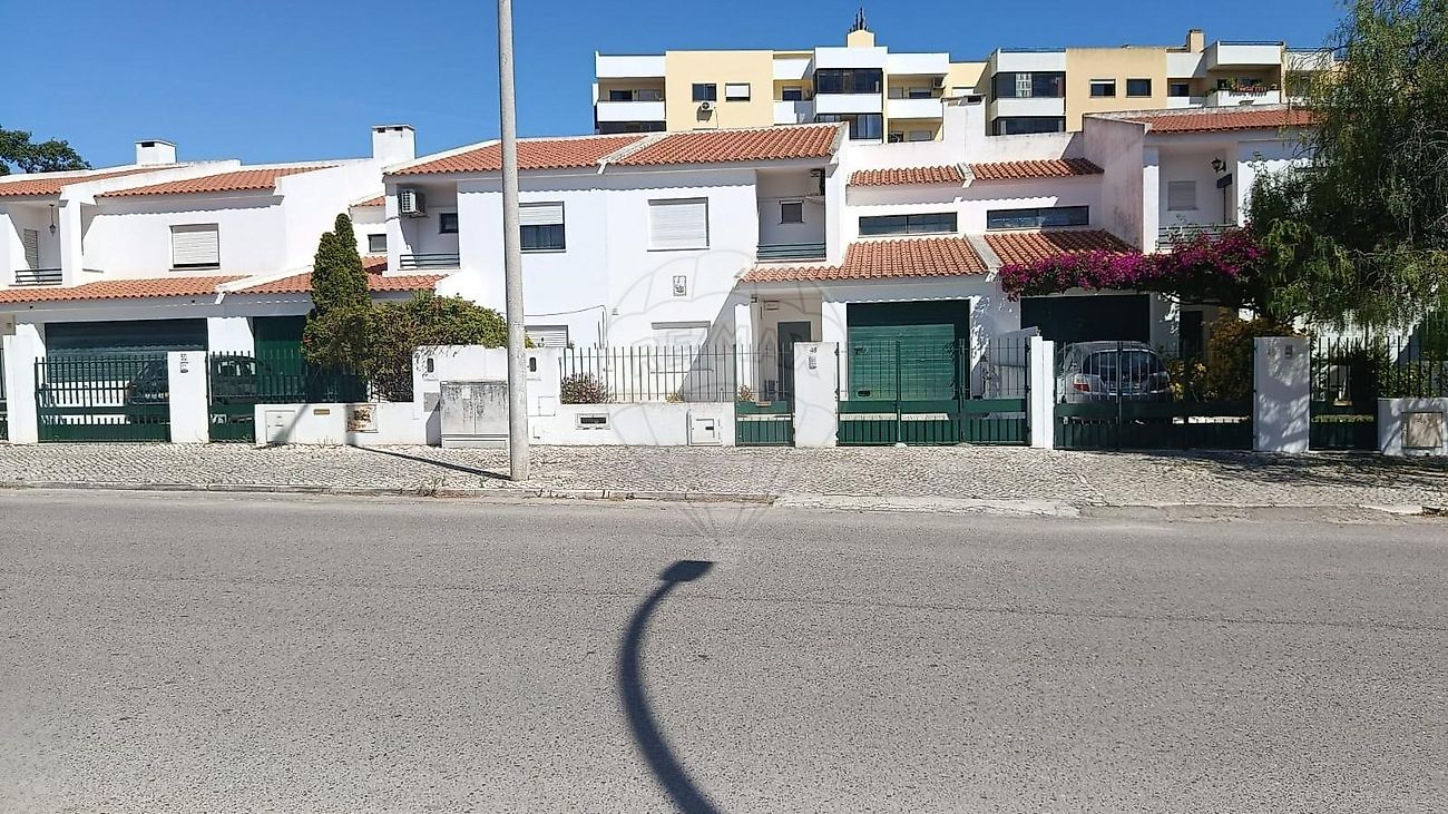 Moradia T4 para venda