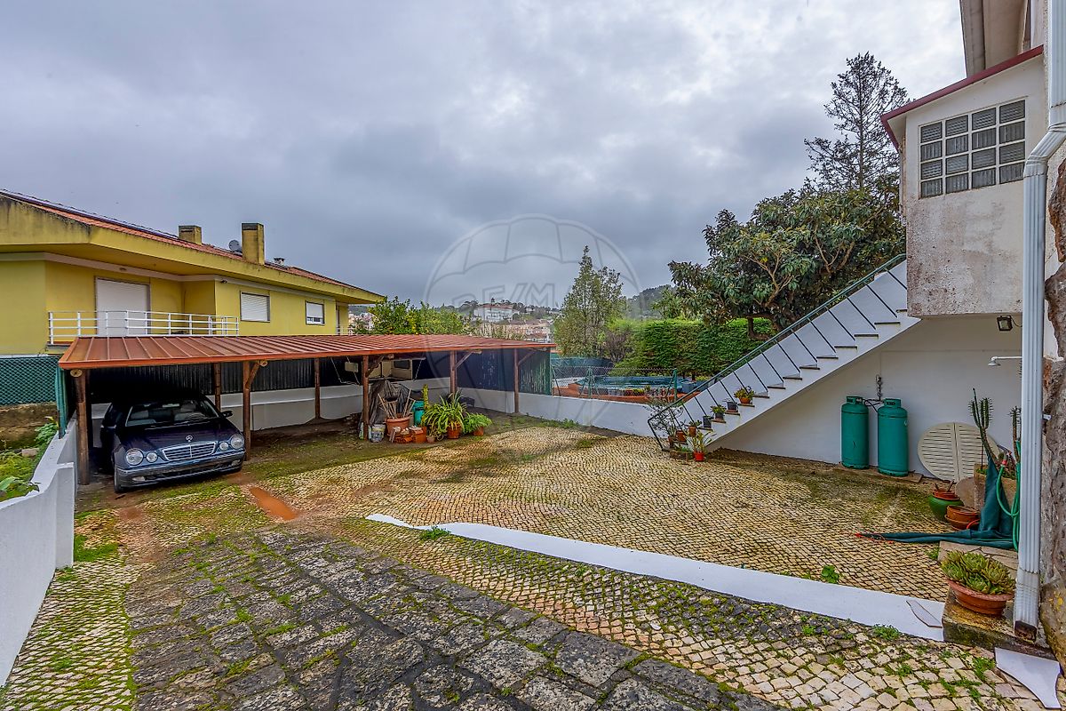 Moradia T4 à venda em Oeiras