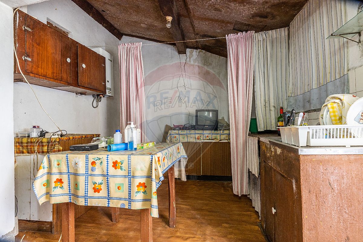 listing 123532010-3 picture-0