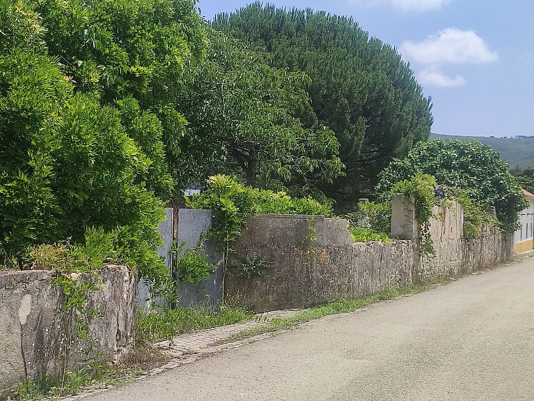 Land for sale in Porto de Mós, Portugal — €197,500