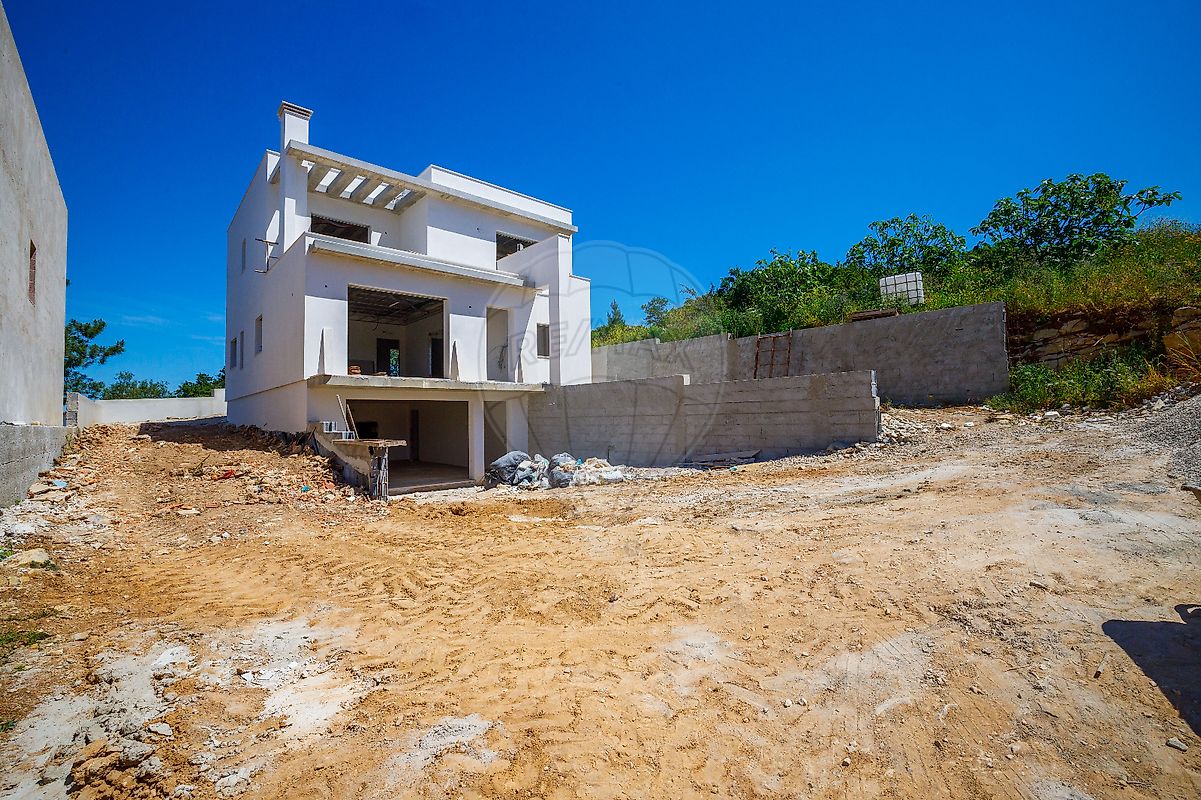 listing 123532009-9 picture-0