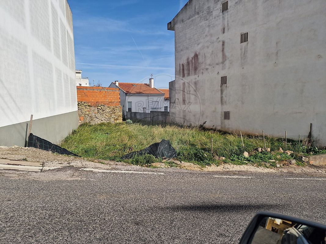 Land for sale in Alcobaça, Portugal — €79,500