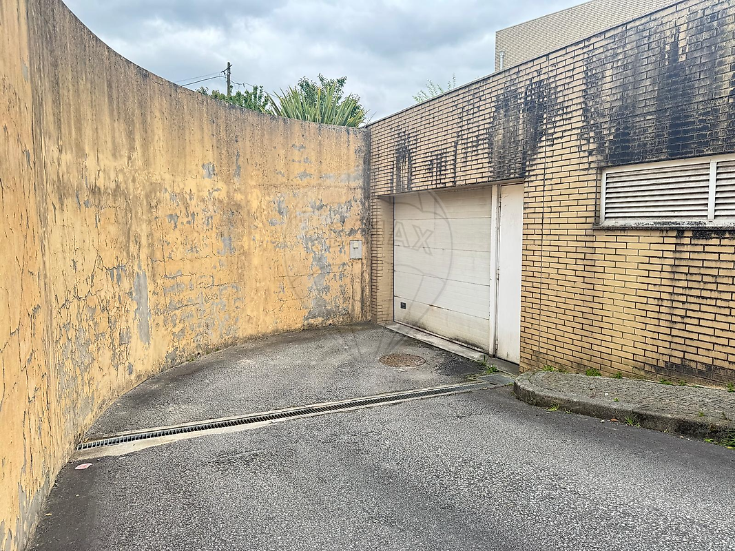 Garagem - Campo, Valongo, Porto