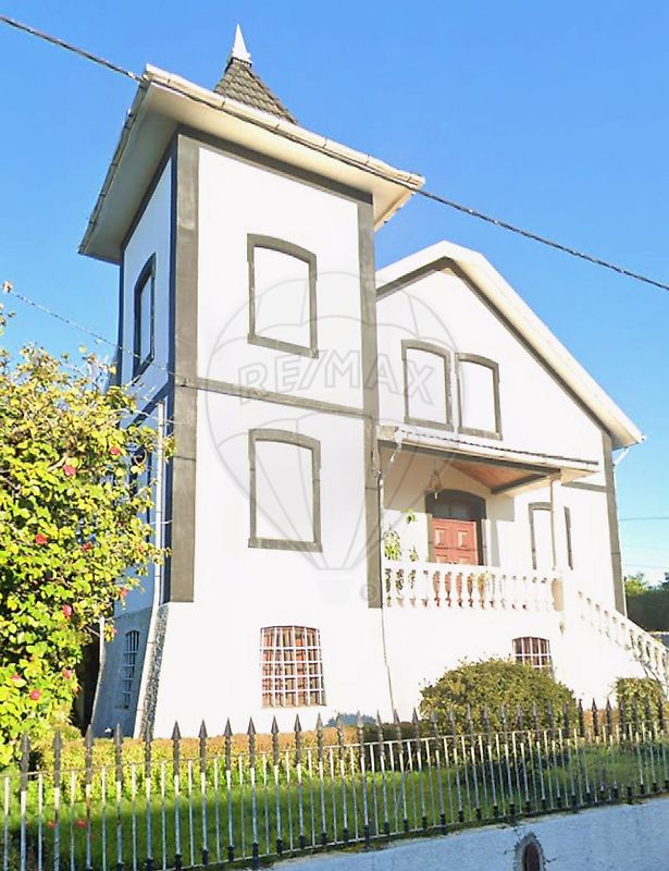 Moradia T7 para venda