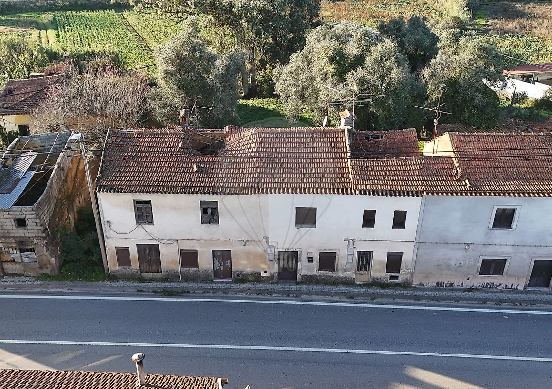 Prédio T2 à venda em Anadia