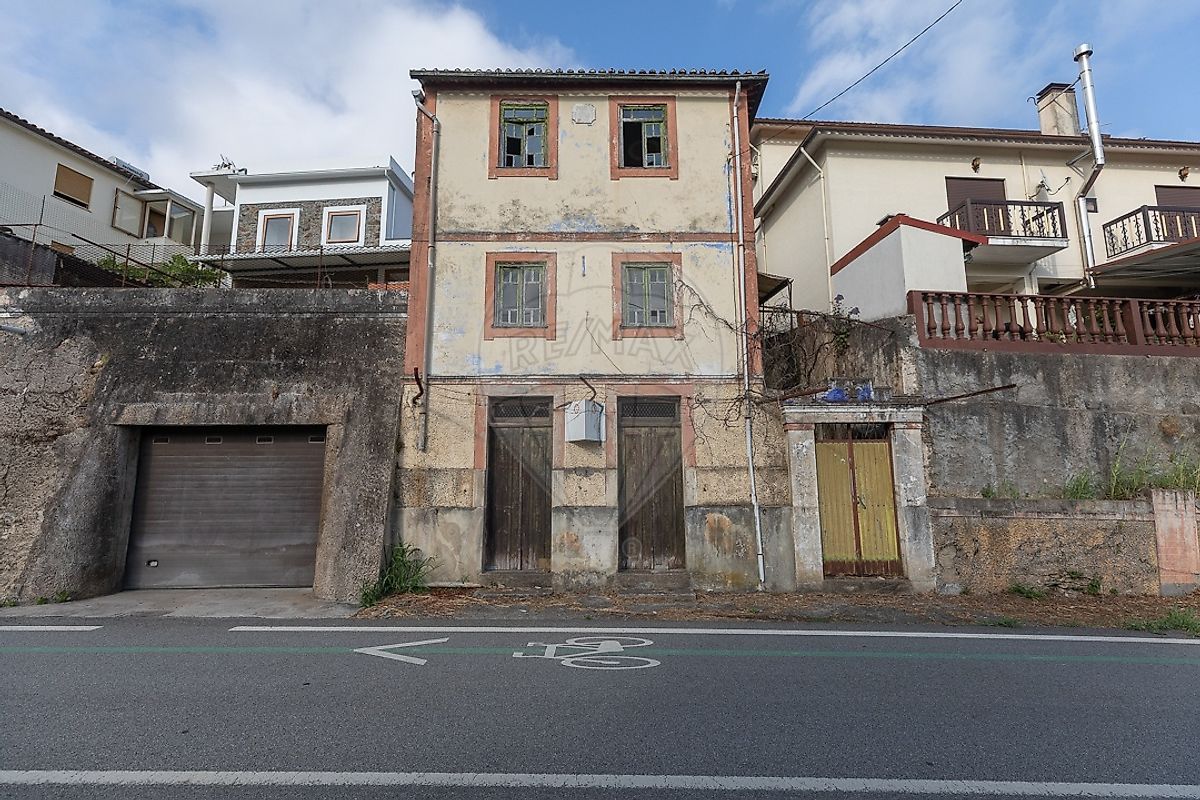 Apartamento T5 à venda em Penacova