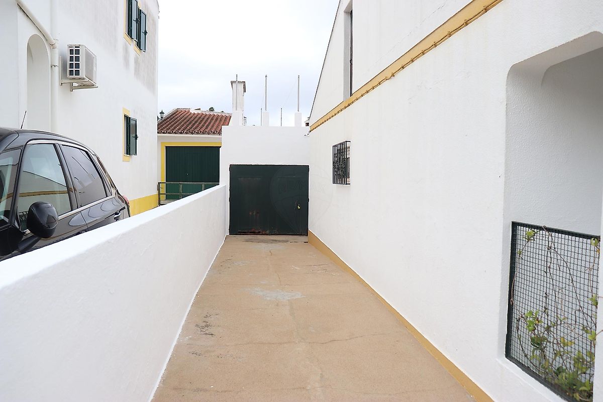 listing 124971042-45 picture-0