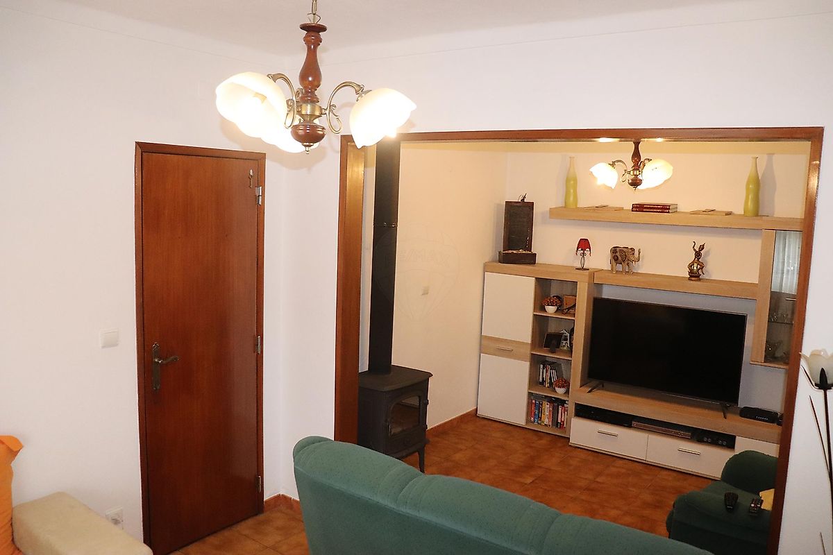 listing 124971042-45 picture-0