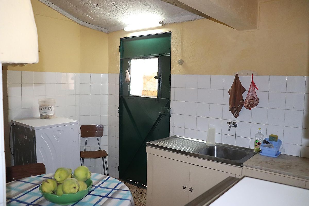 listing 124971042-45 picture-0