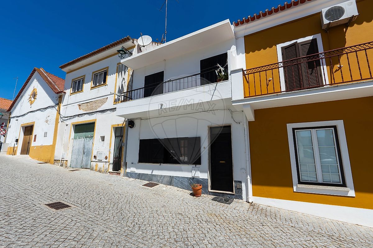 Apartamento T3 à venda em Montemor-o-Novo