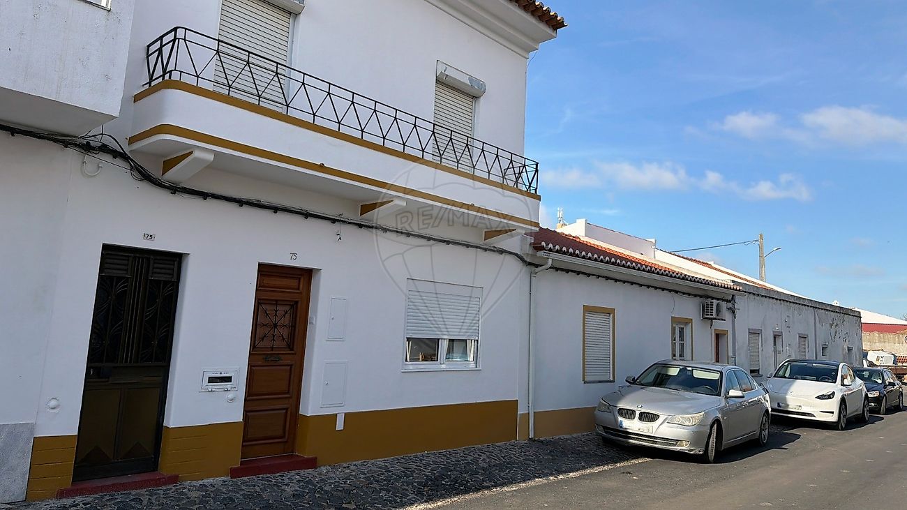 Moradia T3 à venda em Ferreira do Alentejo