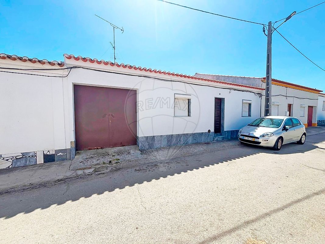 Moradia - Vila de Frades, Vidigueira, Beja