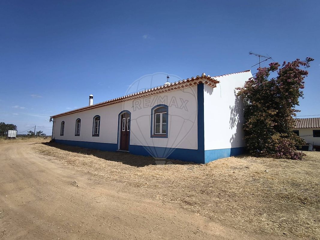Moradia T5 para arrendar em Mértola