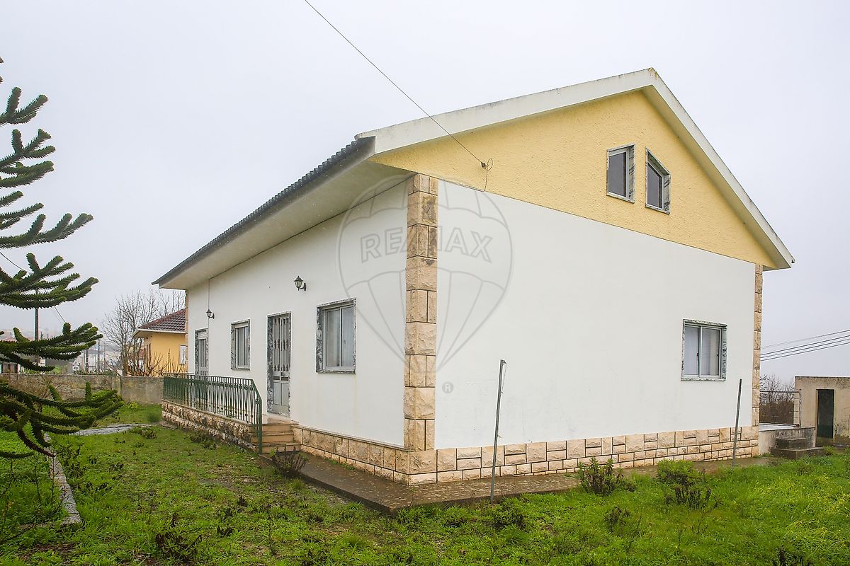 Moradia T3 à venda em Alenquer